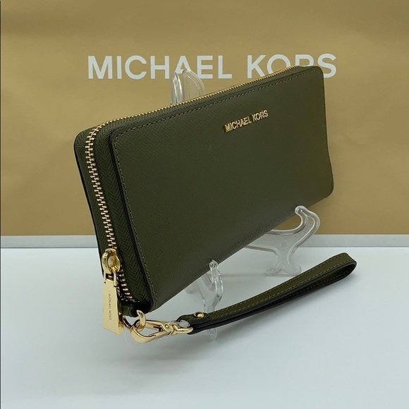 MICHAEL KORS JET SET TRAVEL LG TRVL CONTINENTAL - Picture 1 of 16